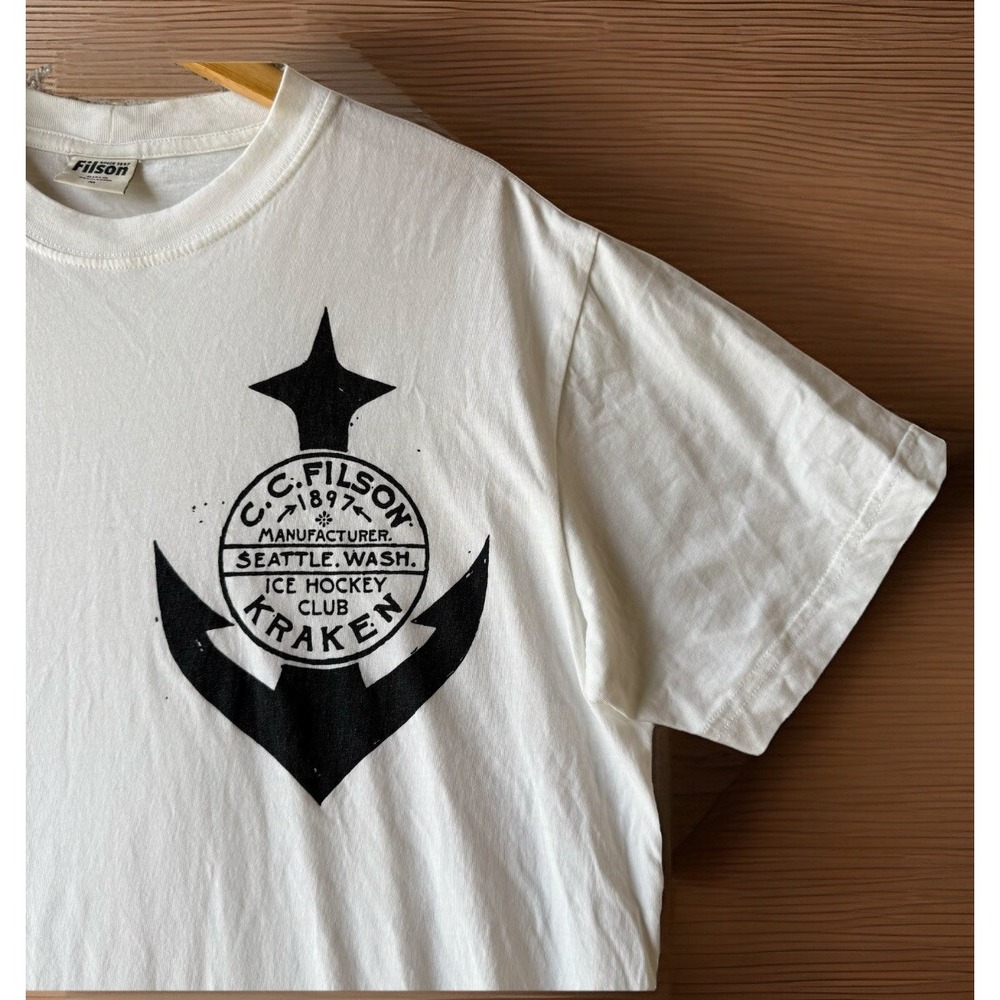 Filson x Seattle‎ Kraken T Shirt Tee Graphic Print White Anchor Men's M